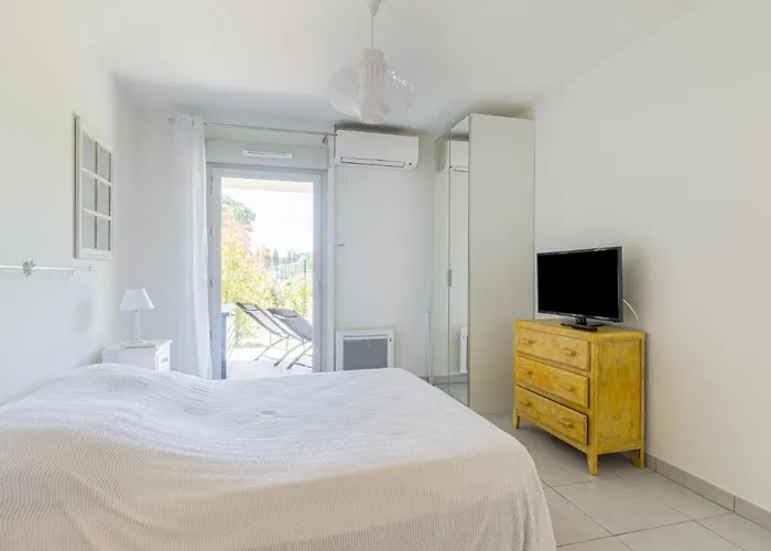 Golfe Horizon-2 By Interhome *